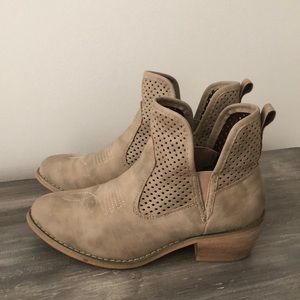 Neutral Western Booties